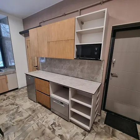 поруч залізничного вокзалу Apartamento Lviv