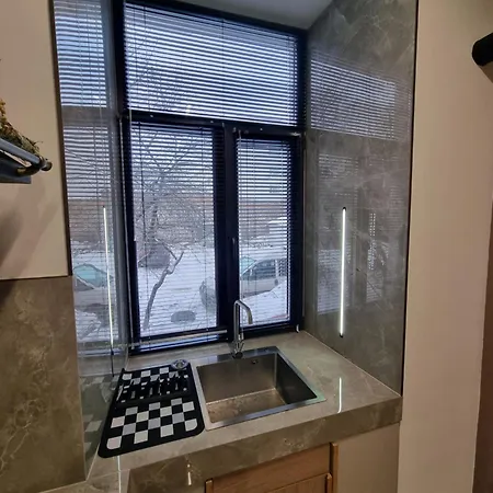 поруч залізничного вокзалу Appartement Lviv